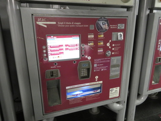 ローマ券売機.jpg